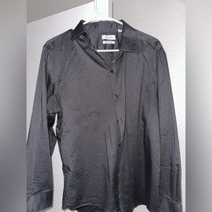 Calvin Klein - Long Sleeve Dress Button Up Shirt